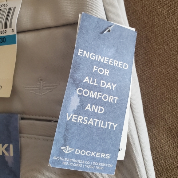 NEW Dockers Slim Fit Performance Khaki Pants - Picture 4 of 8